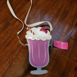 Betsey Johnson shake